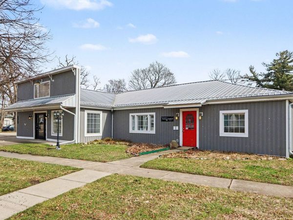 207 Exchange Street, Marshall, MI 49068