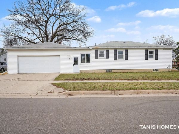 3691 Oriole Avenue SW, Wyoming, MI 49509