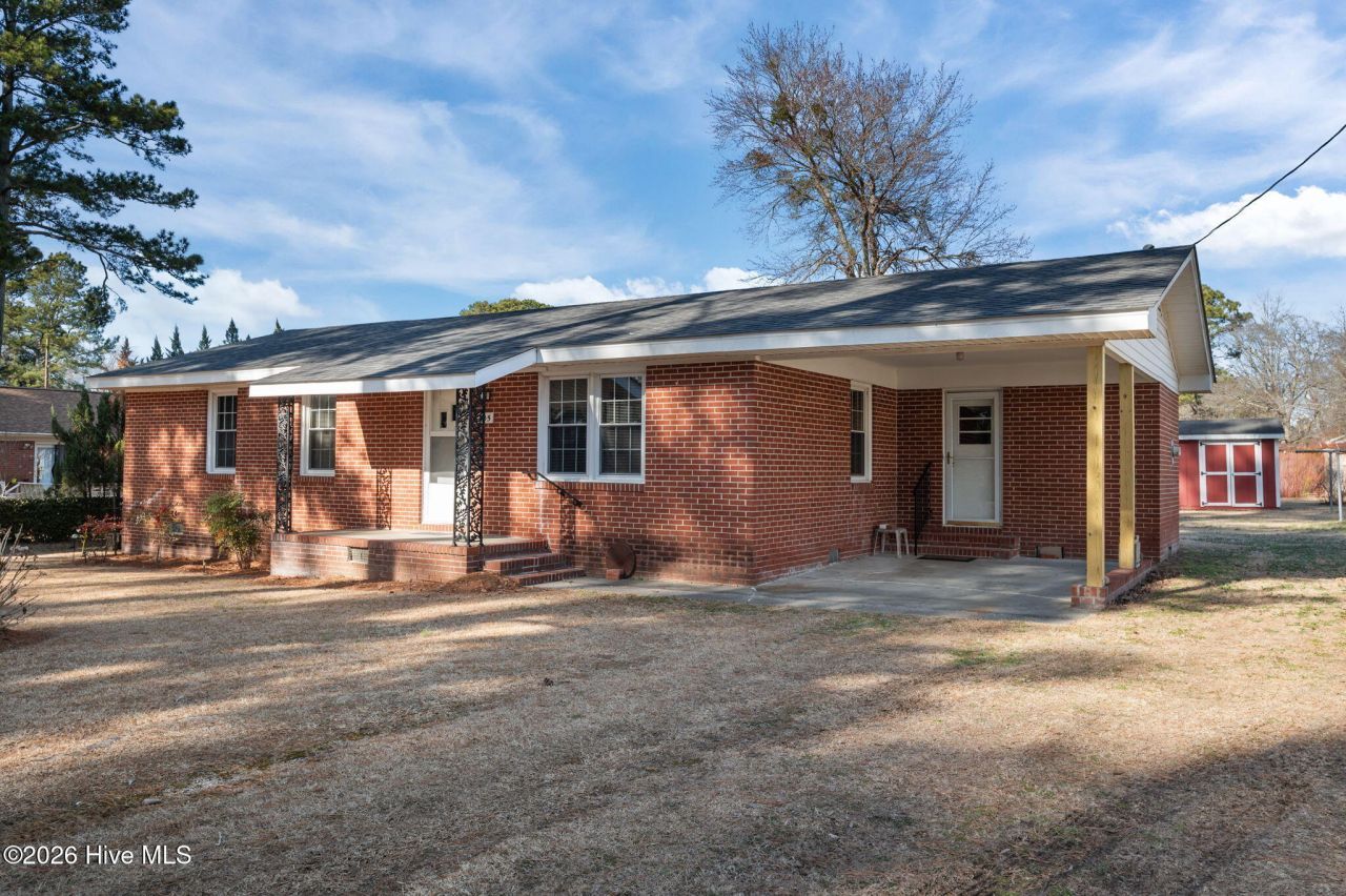 305 E Eason Street, Macclesfield, NC 27852 Main Photo