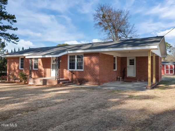 305 E Eason Street, Macclesfield, NC 27852