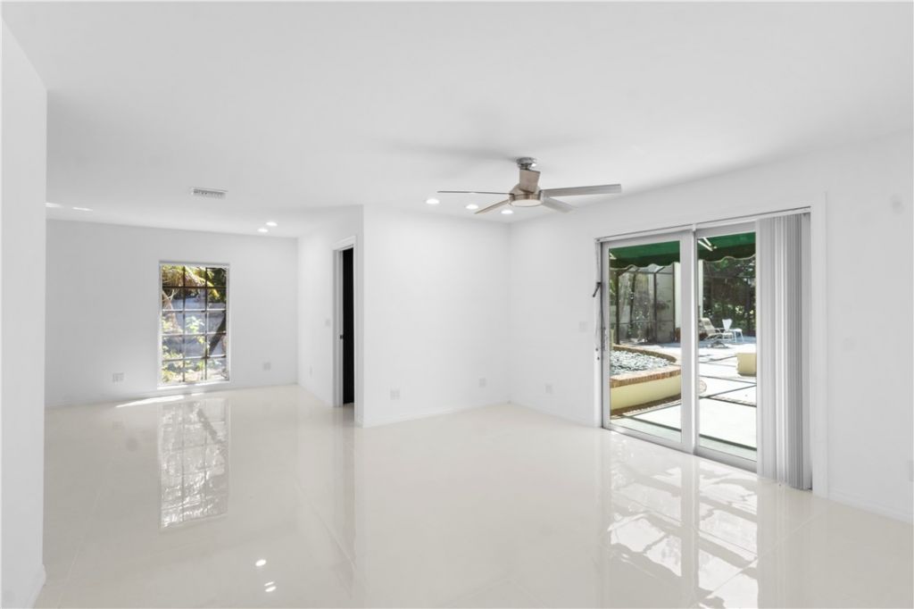 6235 4th Street, Vero Beach, FL 32968 Photo