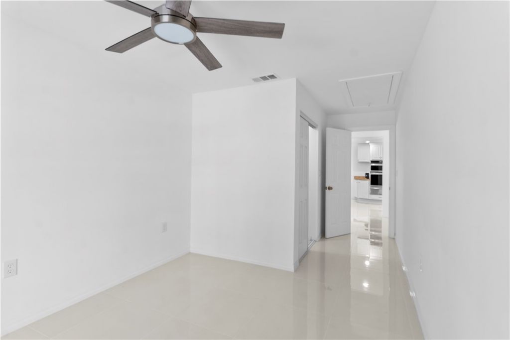 6235 4th Street, Vero Beach, FL 32968 Photo