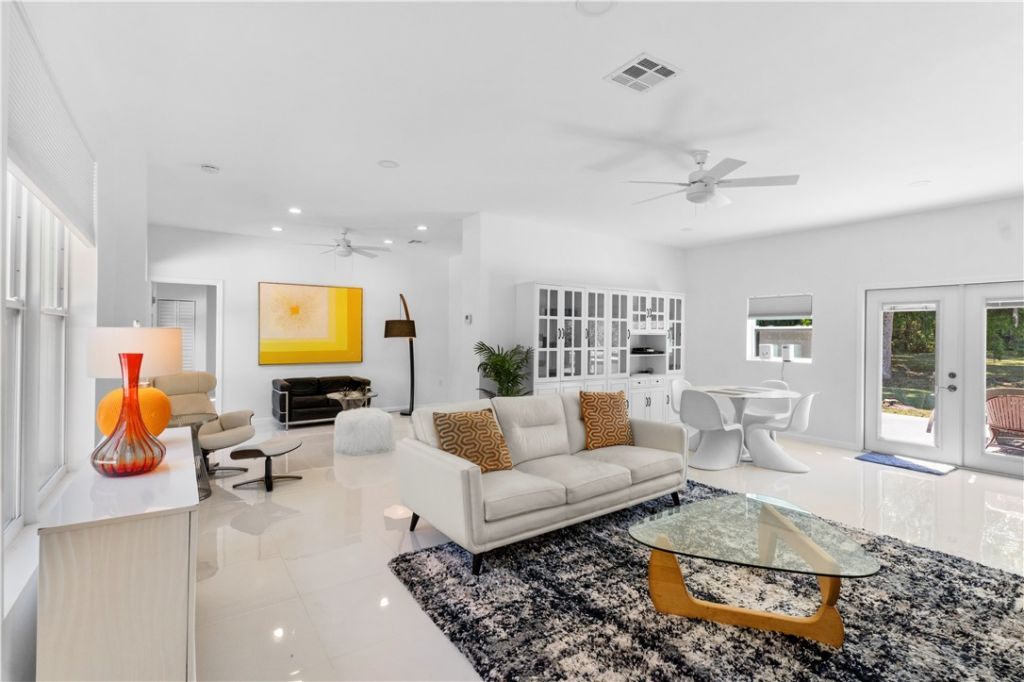 6235 4th Street, Vero Beach, FL 32968 Photo