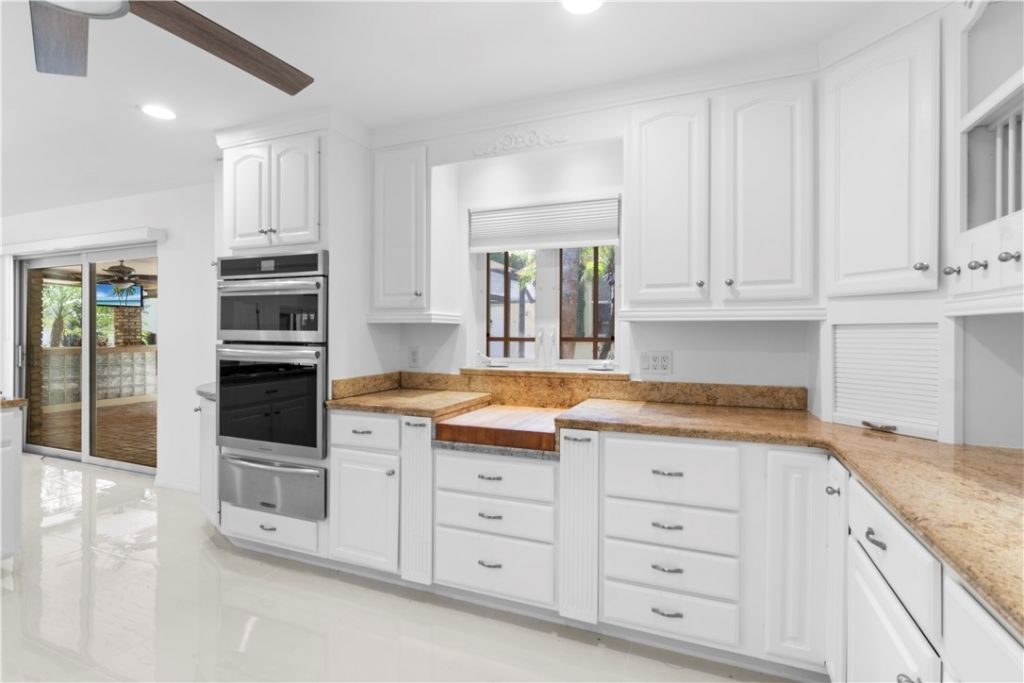 6235 4th Street, Vero Beach, FL 32968 Photo