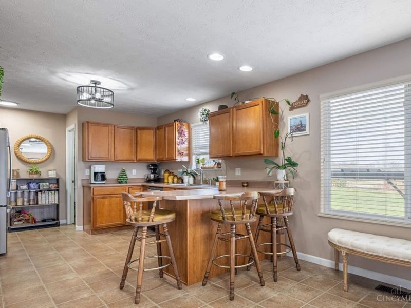 132 Village Court, Monroe, OH 45050 Photo 3