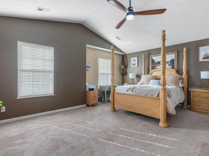 132 Village Court, Monroe, OH 45050 Photo 4