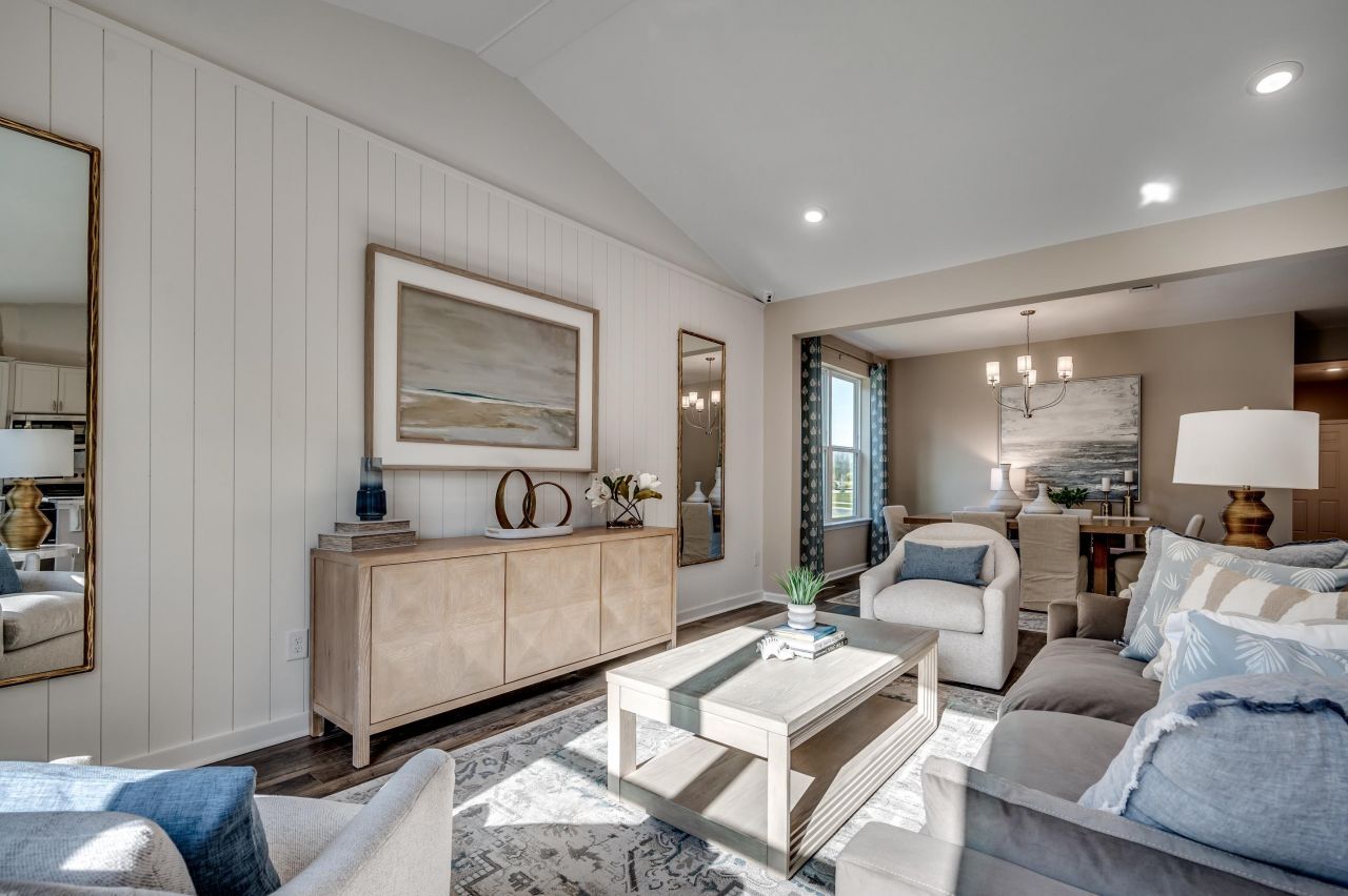 125 Buckingham Dr Photo 6