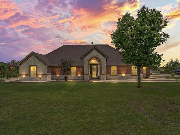 6713 Mustang Trail, Sanger, TX 76266