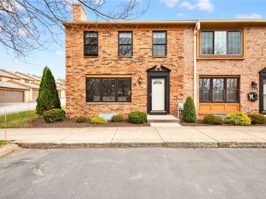 38 Huxley Way, Fairport, NY 14450