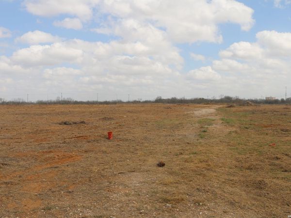 0 LOOP 1604 S Loop 1604, Somerset, TX 78069