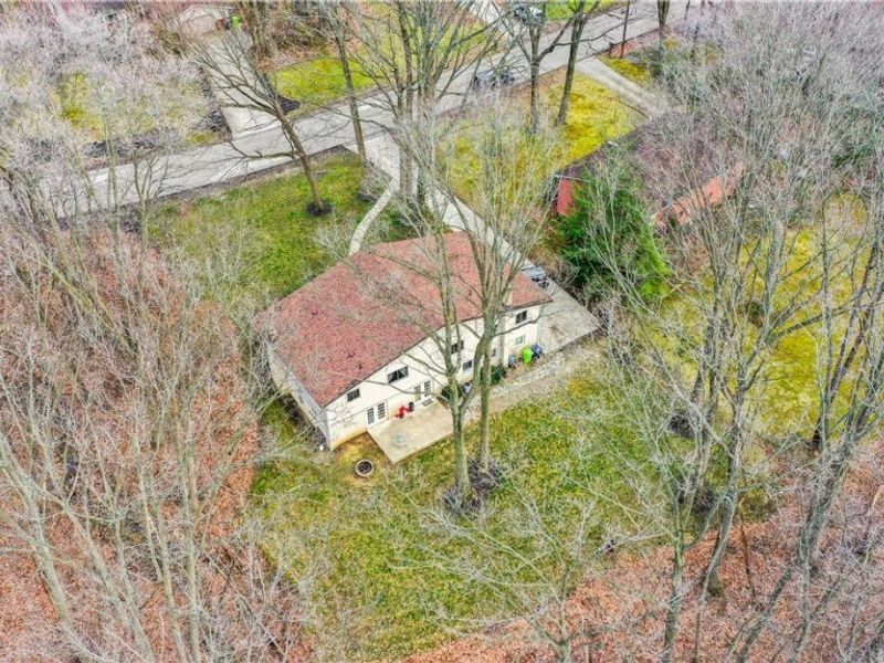 447 Spring Grove Drive, Tallmadge, OH 44278 Photo 9