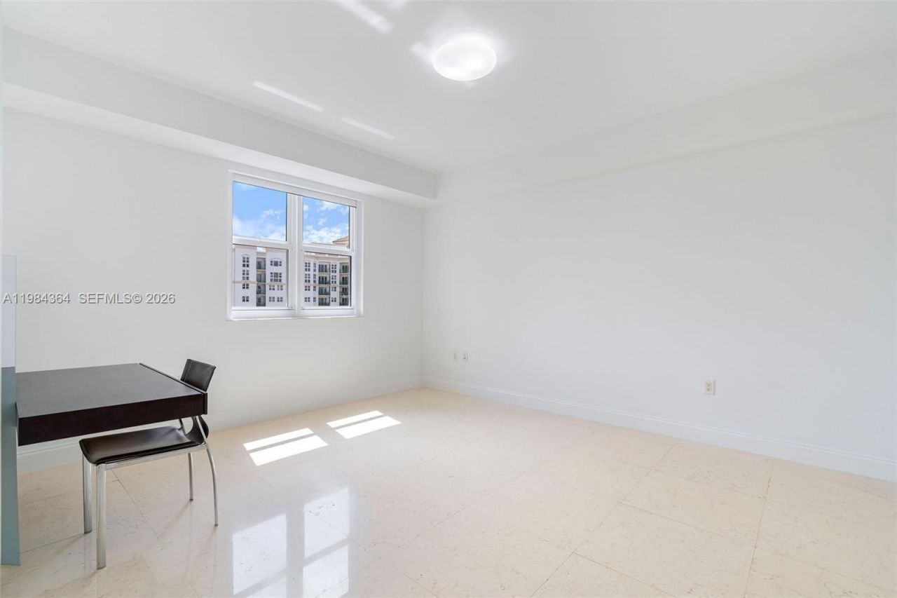 20000 E Country Club Dr , Unit 1109, Aventura, FL 33180 Photo