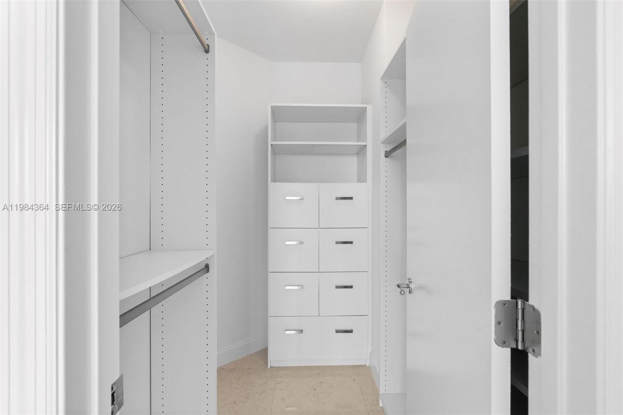 20000 E Country Club Dr , Unit 1109, Aventura, FL 33180 Photo