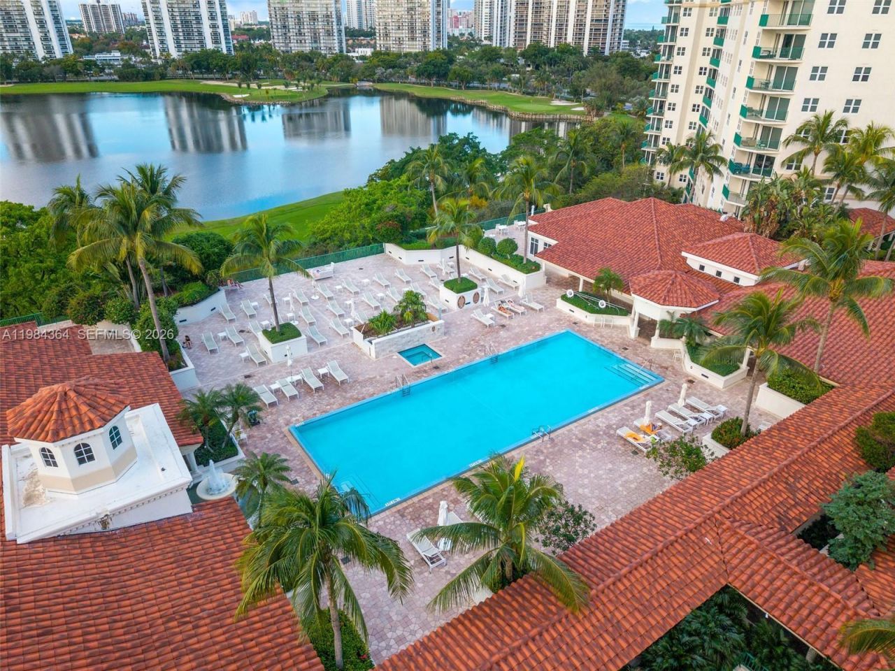 20000 E Country Club Dr , Unit 1109, Aventura, FL 33180 Photo