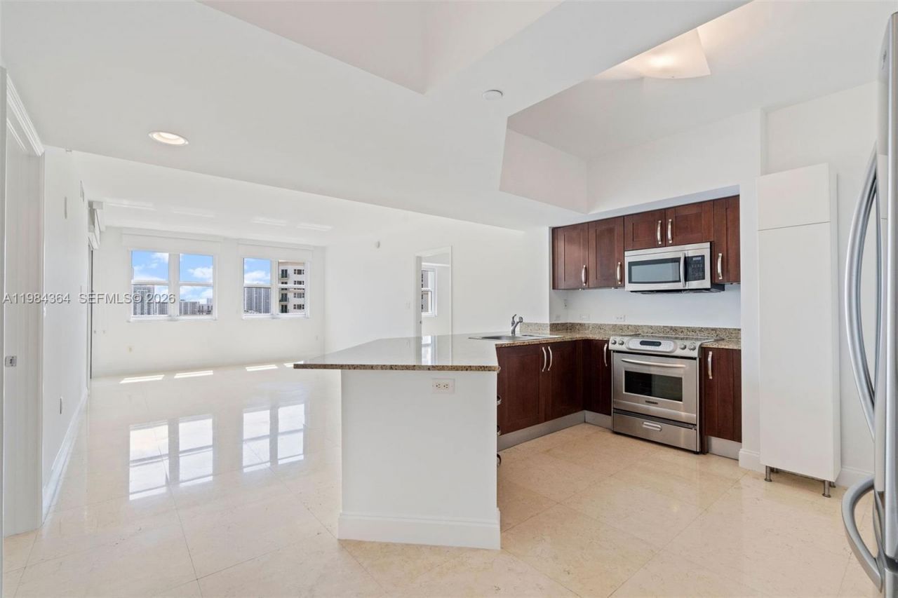 20000 E Country Club Dr , Unit 1109, Aventura, FL 33180 Photo