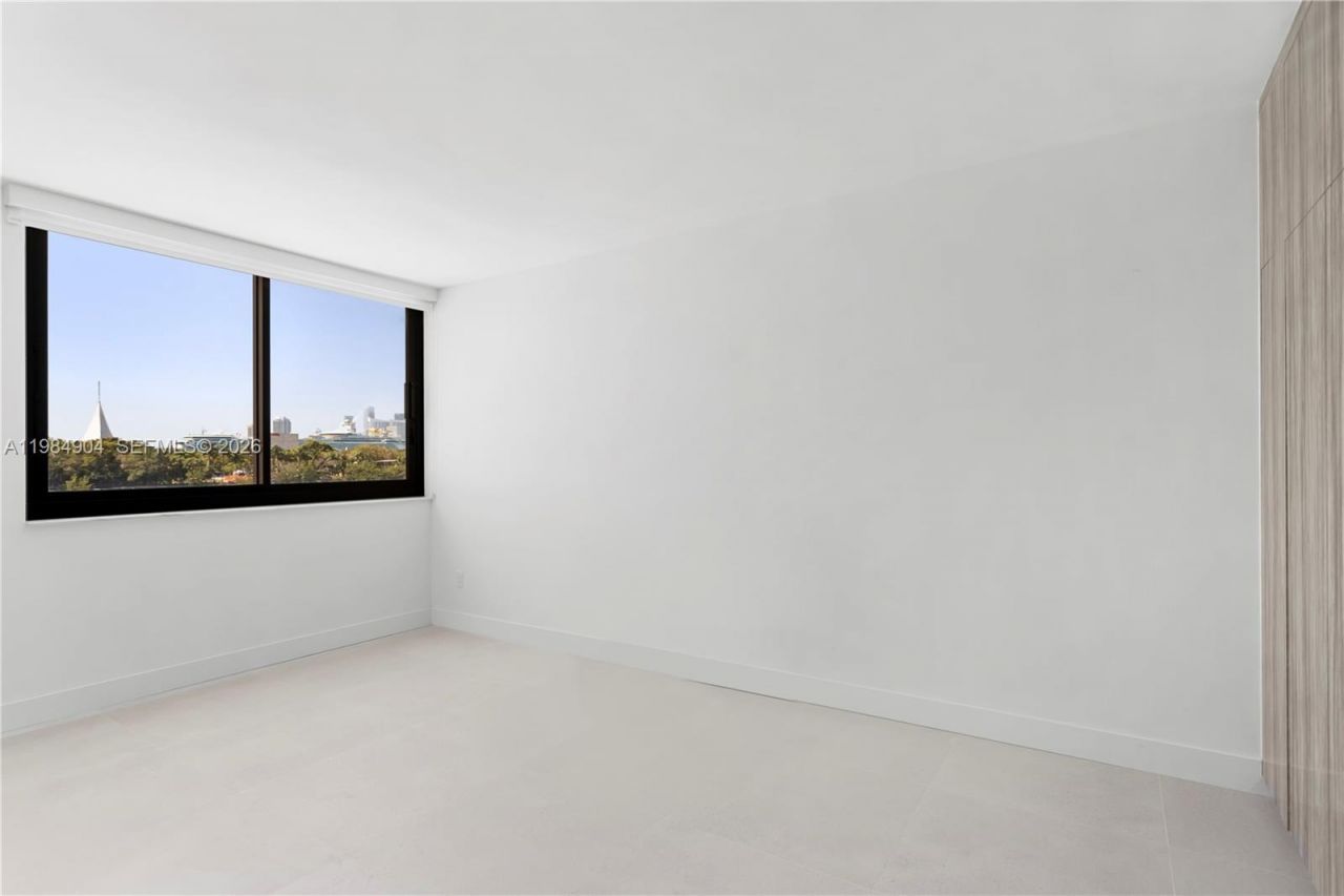 1000 Venetian Way , Unit 303, Miami, FL 33139 Photo