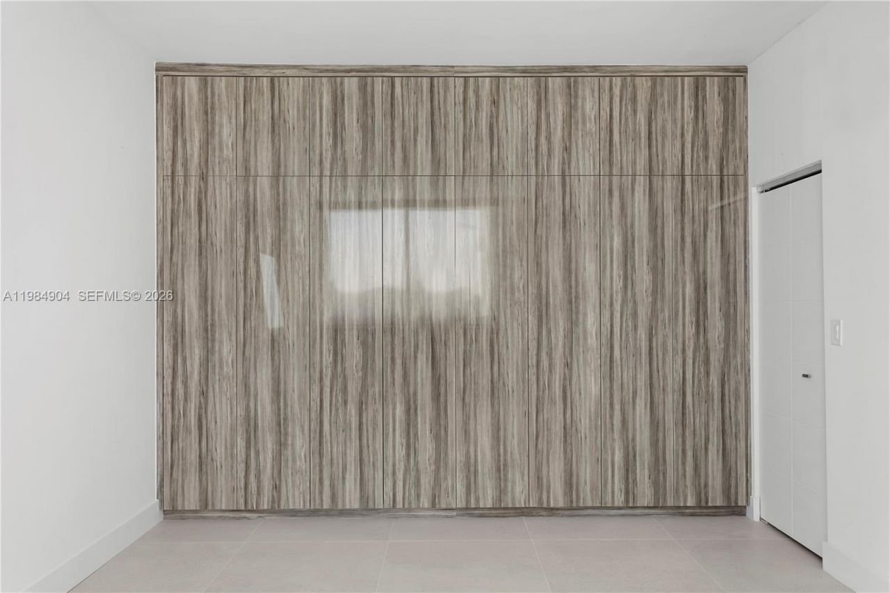 1000 Venetian Way , Unit 303, Miami, FL 33139 Photo