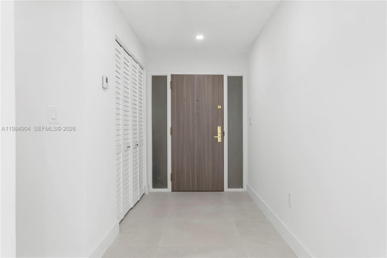 1000 Venetian Way , Unit 303, Miami, FL 33139 Photo