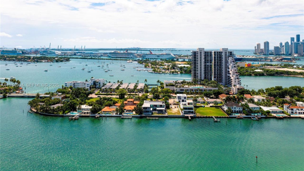 1000 Venetian Way , Unit 303, Miami, FL 33139 Photo