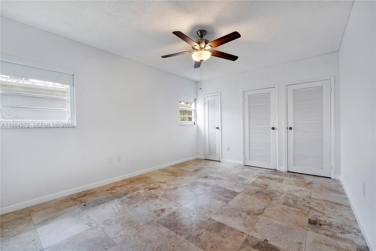 2455 Flamingo Dr, Unit 201, Miami Beach, FL 33140 Photo