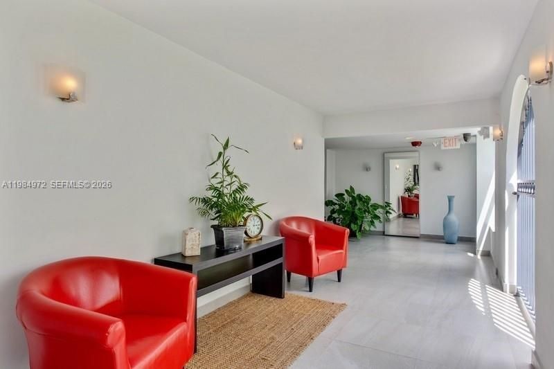 2455 Flamingo Dr, Unit 201, Miami Beach, FL 33140 Photo