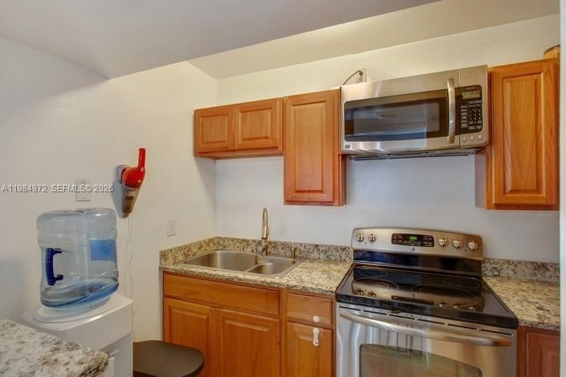 2455 Flamingo Dr, Unit 201, Miami Beach, FL 33140 Photo