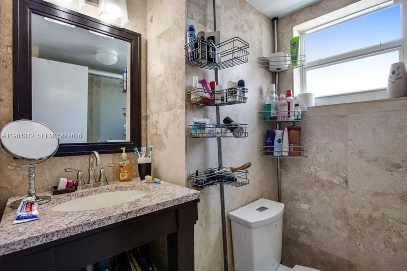 2455 Flamingo Dr, Unit 201, Miami Beach, FL 33140 Photo