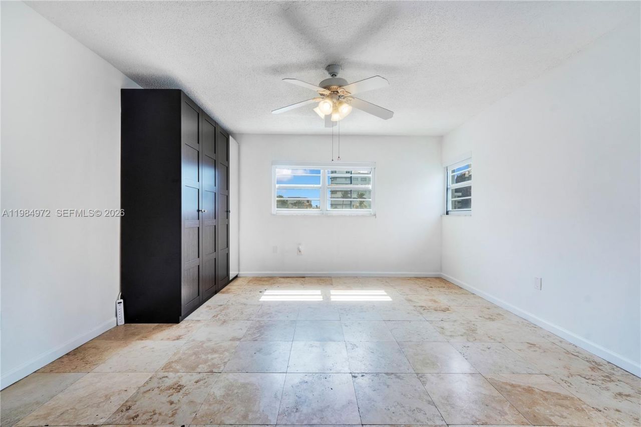 2455 Flamingo Dr, Unit 201, Miami Beach, FL 33140 Photo