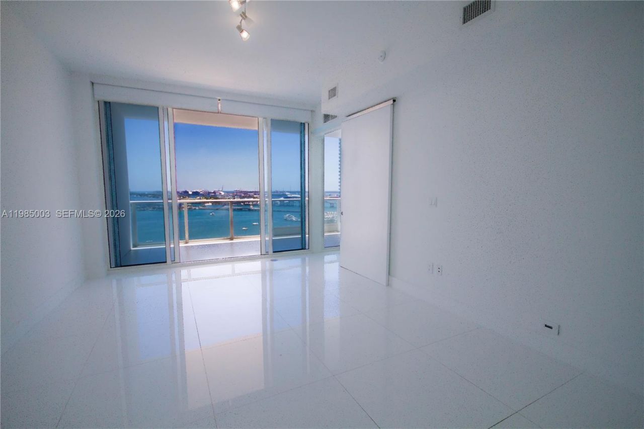 2020 N Bayshore Dr, Unit 2204, Miami, FL 33137 Photo