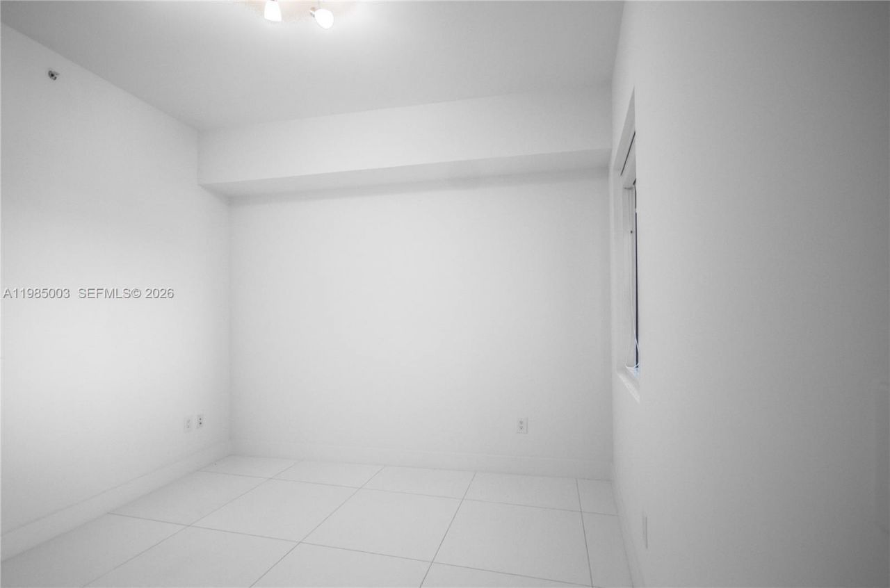 2020 N Bayshore Dr, Unit 2204, Miami, FL 33137 Photo