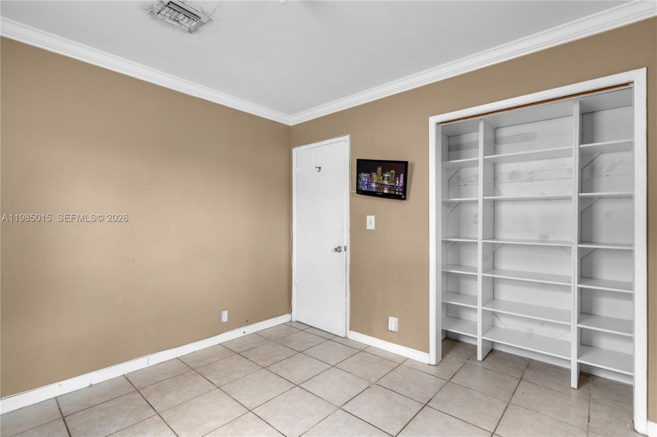 5730 SW 55th St, Davie, FL 33314 Photo