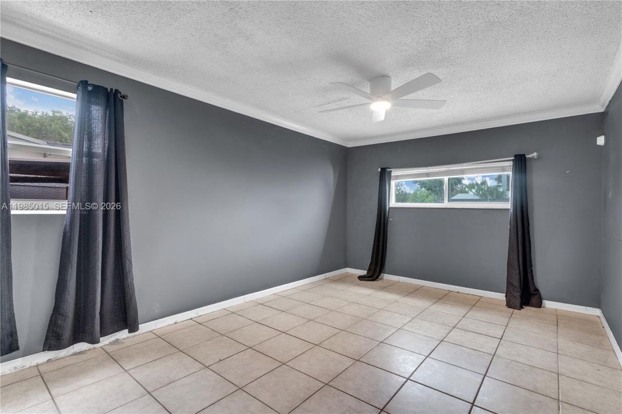 5730 SW 55th St, Davie, FL 33314 Photo