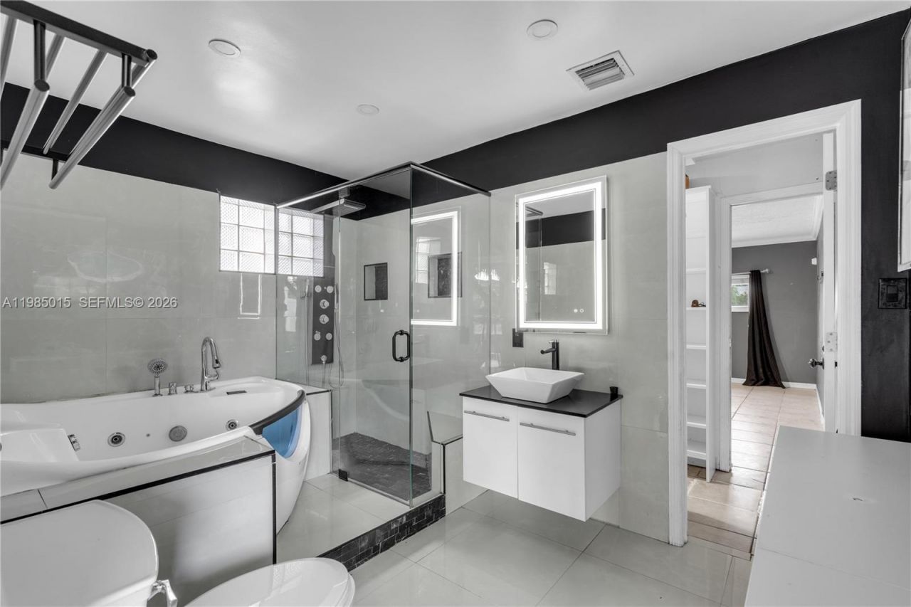 5730 SW 55th St, Davie, FL 33314 Photo