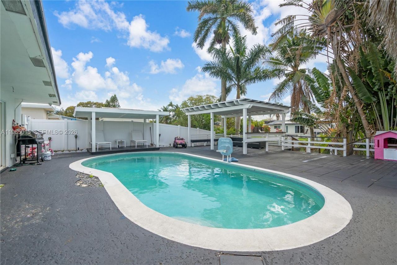 5730 SW 55th St, Davie, FL 33314 Photo