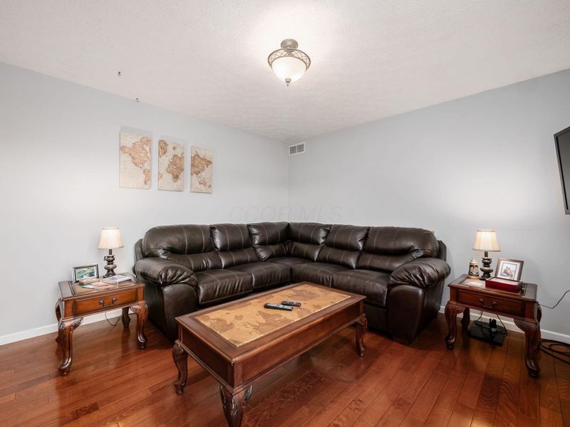 4830 Heycross Drive, Grove City, OH 43123 Photo 7