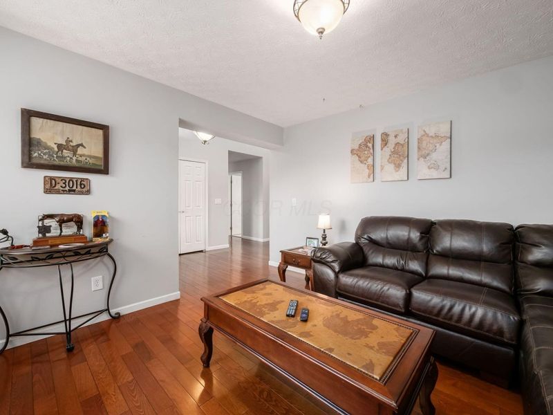 4830 Heycross Drive, Grove City, OH 43123 Photo 8