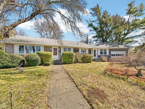 788 Dartmouth St, Dartmouth, MA 02748