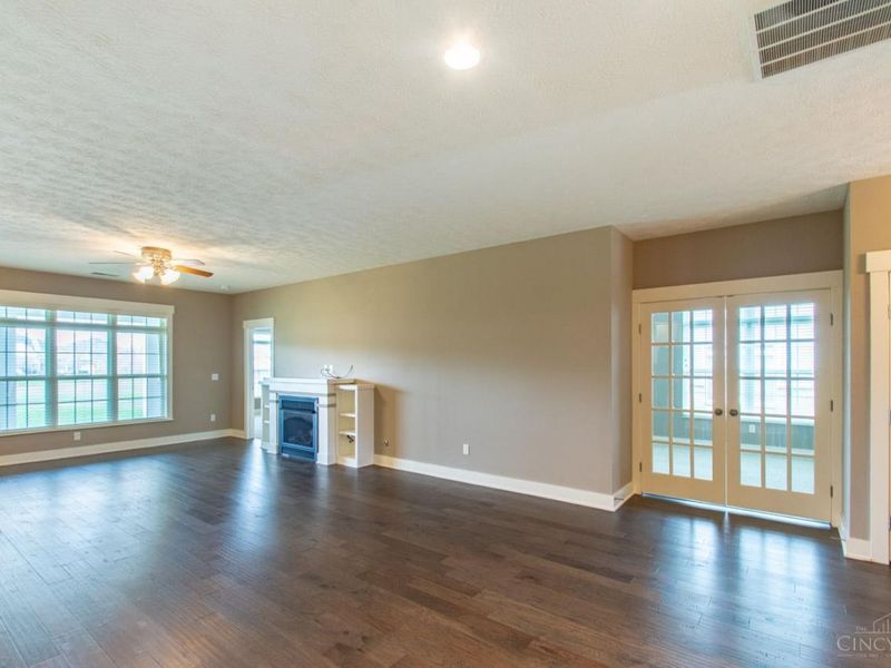 495 Legendary Way, Centerville, OH 45458 Photo 6