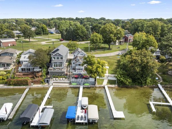 11247 N East Wawasee Drive, Syracuse, IN 46567