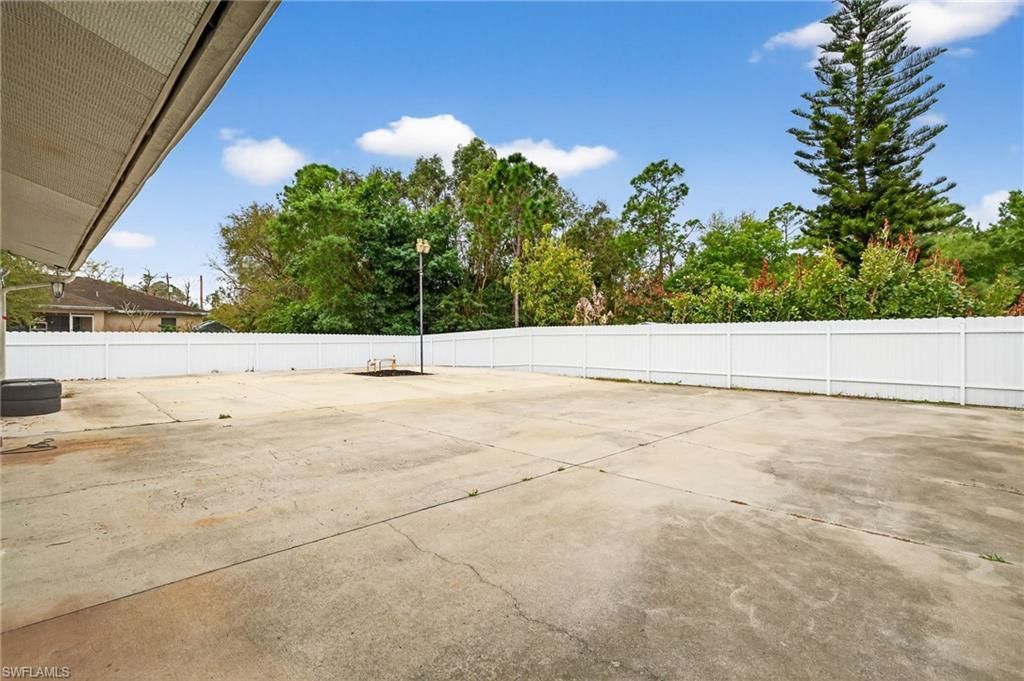 2807 52nd St Sw, Lehigh Acres, FL 33976 Photo