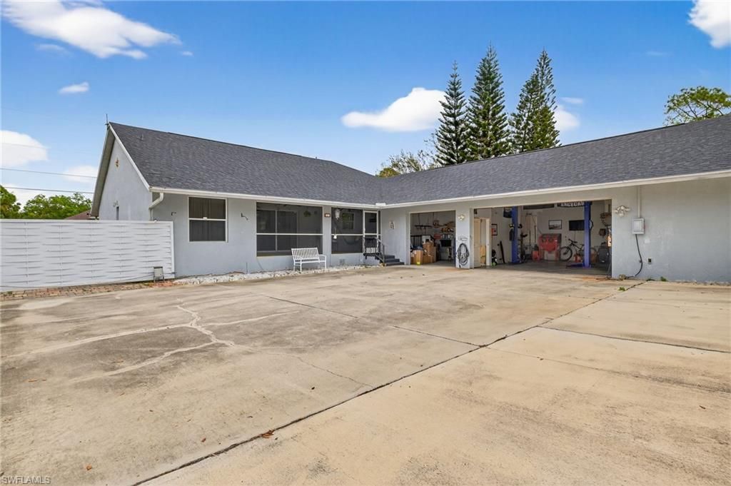 2807 52nd St Sw, Lehigh Acres, FL 33976 Photo