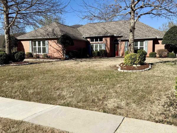 2605 Quarter Lane, Hampton Cove, AL 35763