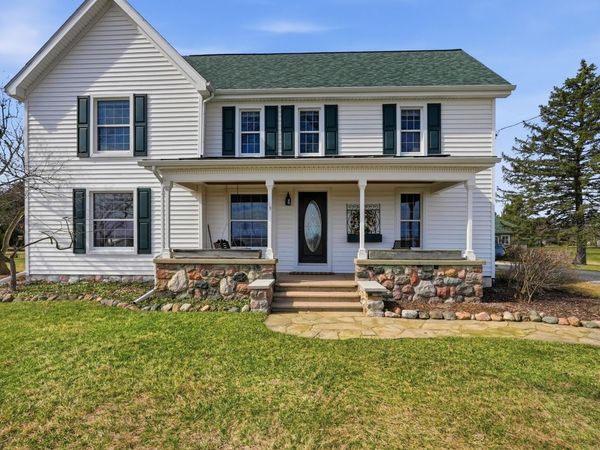 11300 Clinton Road, Clinton, MI 49236