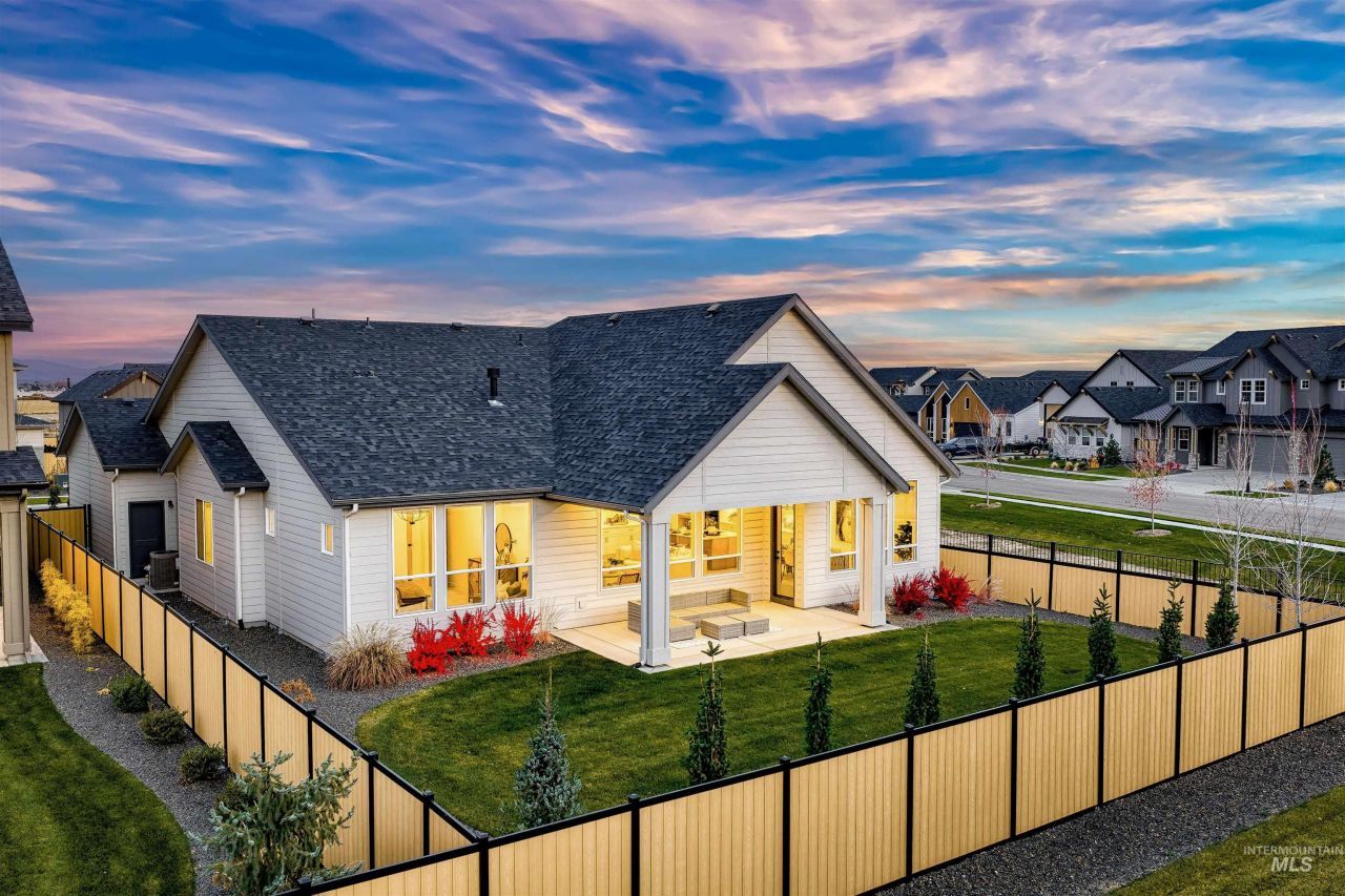 21895 Paint Ave, Star, ID 83669 Main Photo