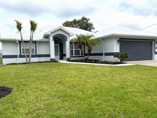 2367 SE Rock Springs Drive, Port St. Lucie, FL 34952