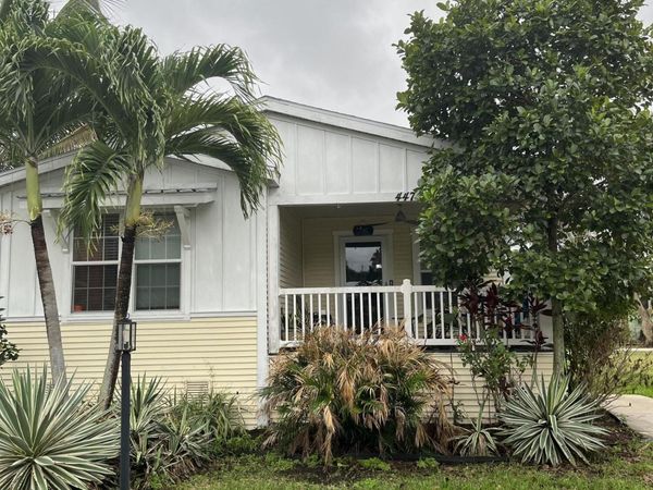 2555 Pga Boulevard, Unit 447, Palm Beach Gardens, FL 33410