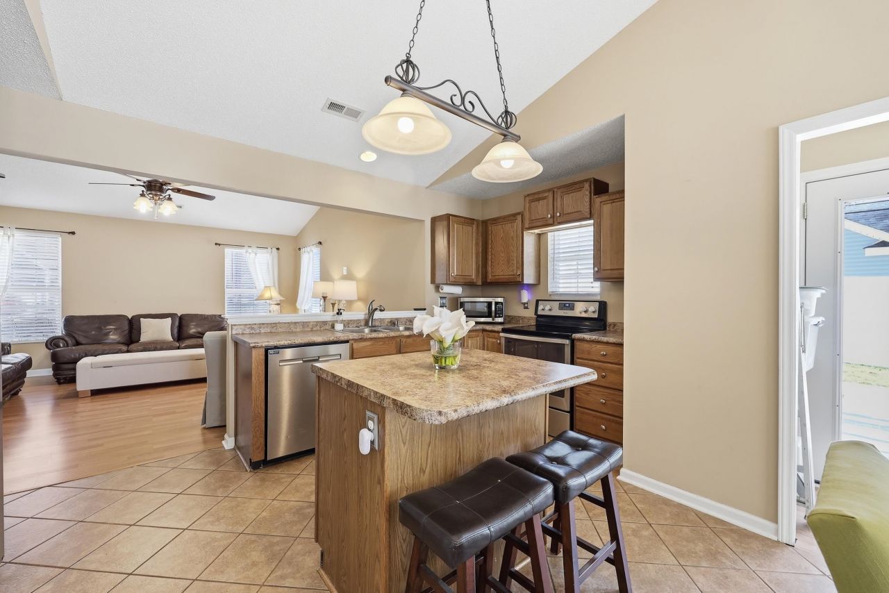 117 Edwards Ln.  Photo 7