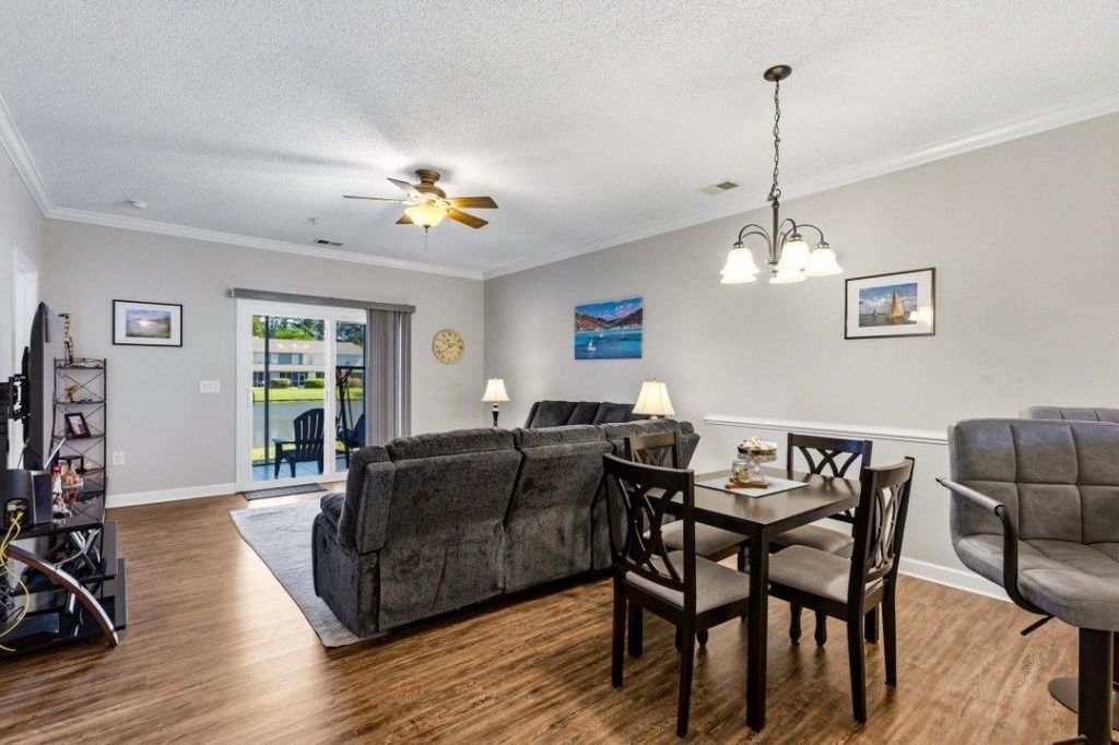 300 Kiskadee Loop Photo 6