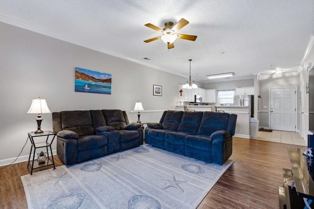 300 Kiskadee Loop Photo 8