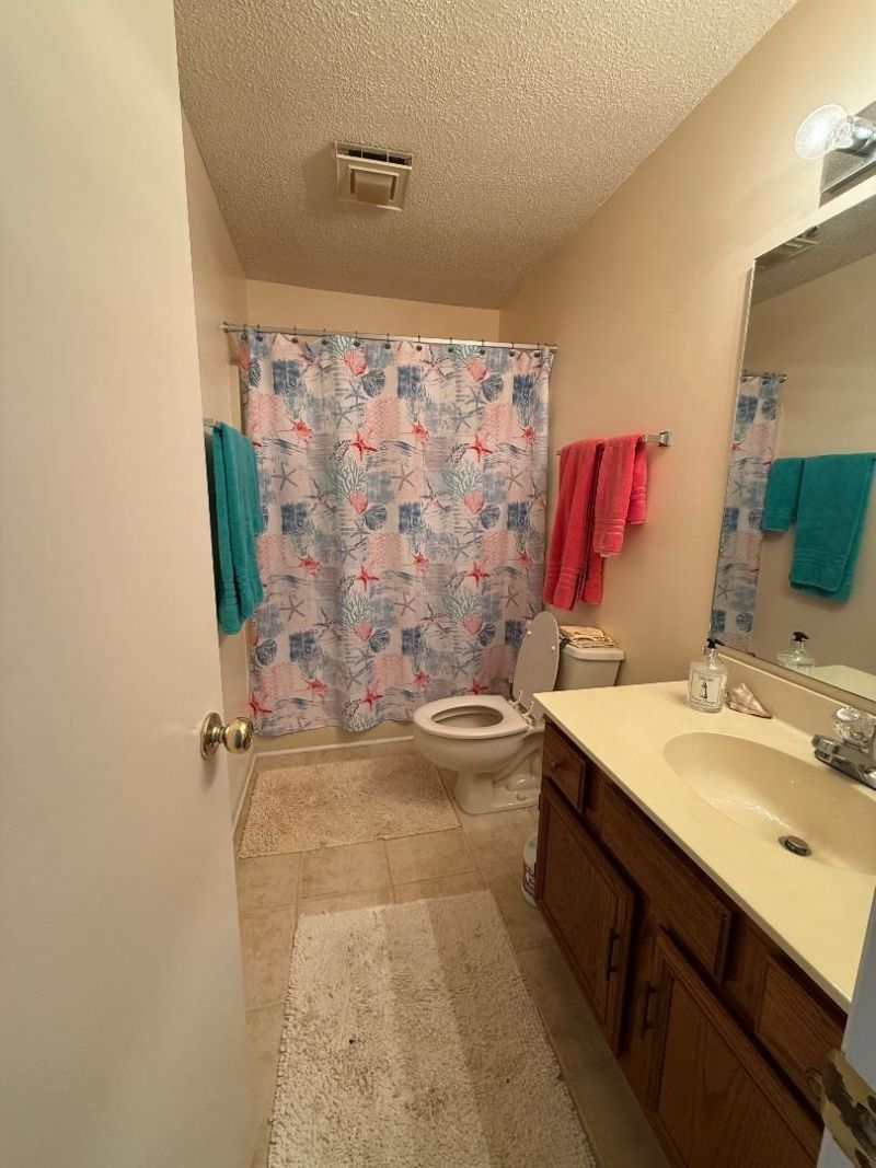 1026 Red Tree Circle Photo 11